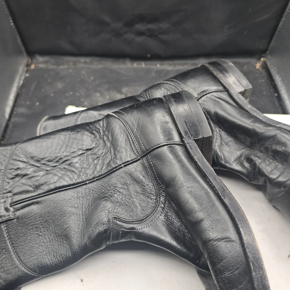 Justin Boots Classic Black‎ Leather Heeled Boots